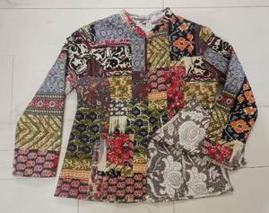 เสื้อแจ็คเก็ตผ้าฝ้ายผู้หญิงแบบสองด้าน ตัดเย็บด้วยมือ สไตล์ดั้งเดิม ผลิตโดยผู้ผลิต OEM จำนวนมากจากอินเดีย - Product Image 1