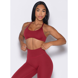 Soutien-gorge de sport Red Velvet Passion très demandé, avec dos à bretelles réglables, design incurvé sous le buste et maintien élevé pour femmes - Product Image 6