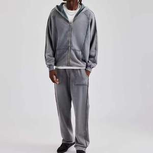 Conjunto de Sudadera con Capucha y Pantalones Deportivos para Hombre, Estilo Vintage, Lavado Ácido, Efecto Desgastado, Diseño Único con Estampado, 100% Personalizado - Product Image 4