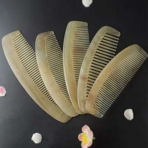 Peine de Cuerno Antiestático e Impermeable de Alta Demanda, Tendencia Actual, Hecho a Mano con Tacto Real, Excelente para Suavizar y Desenredar el Cabello, Práctico - Product Image 2