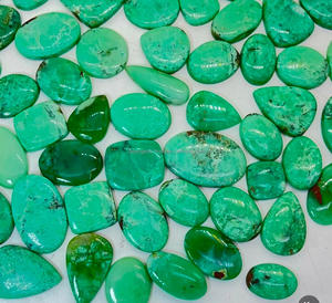 คริสโซเพรสธรรมชาติคุณภาพสูง ทรงหลังเบี้ย ขนาดและรูปทรงคละแบบ ไม่ผ่านการปรับแต่ง ได้รับการรับรองโดยผู้ตรวจสอบอิสระ สำหรับทำเครื่องประดับ - Product Image 2