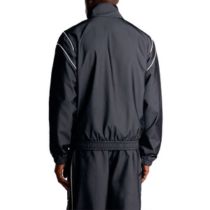 Conjunto Deportivo Personalizado para Hombre, Chaqueta Cortavientos Impermeable con Cremallera y Rayas Reflectantes, de Poliéster y Nailon, y Pantalones Cortos - Product Image 2