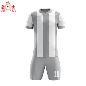 ชุดเสื้อฟุตบอลชายสีเทาขาวลายทางพร้อมกางเกงขาสั้น พิมพ์ลายแบบซับลิเมชั่น ผ้าโพลีเอสเตอร์ระบายอากาศ ชุดฟุตบอลผู้ใหญ่ เบอร์ 11 - Product Image 2