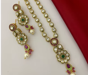 Beau look finition or collier long de qualité supérieure avec boucles d'oreilles pour femmes bijoux de créateur pour la collection de vêtements de mariage - Product Image 2
