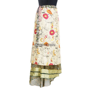 Jupe portefeuille magique style hippie en soie vintage indienne, réversible, convertible en robe bustier - Product Image 3