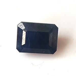 Zafiro Azul Natural de Birmania de 5.05 Quilates, Corte Esmeralda Facetado, Sin Calentar, Gema Suelta - Product Image 1