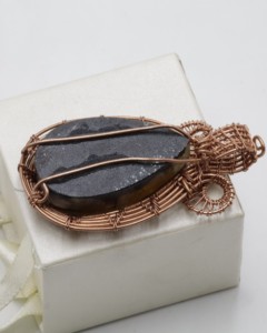 Pendentif en améthyste naturelle avec enroulement en fil de cuivre, bijoux en pierres précieuses faits à la main, taille libre, pendentif en cristal de guérison - Product Image 2