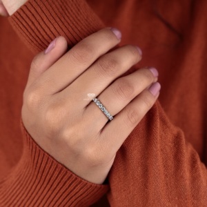 แหวนแต่งงานเพชรทรงกลมเพาะเลี้ยงแบบเต็มวง ประดับเพชรแบบพาเว่ ทองคำขาว 14K แหวนครบรอบสำหรับผู้หญิง ขายส่ง - Product Image 4