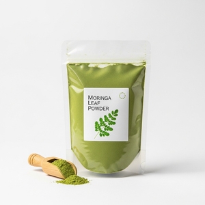 Poudre de feuilles de Moringa séchées vertes pures, tamisée finement, ingrédient à base de plantes pour smoothies, mélanges de boissons et vente en gros, prête à l'emploi - Product Image 3