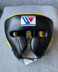 Precio al por mayor: Conjunto de boxeo de alta calidad para sparring, que incluye guantes de boxeo, protector de cabeza y protector de entrepierna, de cuero genuino duradero y personalizable. - Product Image 4