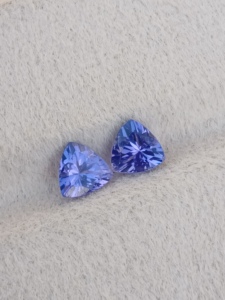 Tanzanite naturelle, pierre précieuse en vrac, violet foncé, taille triligne 5x5 mm, calibrée, véritable, avec jeu de couleurs, Haram Gems, pour la création de bijoux artistiques - Product Image 6
