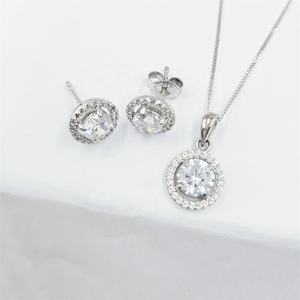 สร้อยคอจี้ทรงกลมประดับเพทายคลาสสิก ชุบโรเดียมเงินแท้ 4 ชั้น - Product Image 4