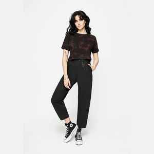 T-shirts courts basiques unis pour femmes, coupe ajustée, dernière collection, effet délavé, disponibles dans toutes les couleurs et tailles - Product Image 4