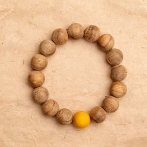 Pulsera de Madera de Agar Vietnamita Natural Clásica con Cuentas de Coral Amarillo, Joyería al por Mayor, AL-SV-0029-12, Regalo Unisex - Product Image 2