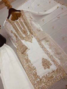 Nueva Colección Vestido de Novia Reversible de Georgette Sintético con Bordado Pesado y Lentejuelas, Sin Arrugas, Elástico y Completamente Cosido - Product Image 6