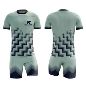 Vêtements de sport confortables pour hommes, uniforme de football 100% polyester, uniforme de football sur mesure pour hommes - Product Image 6