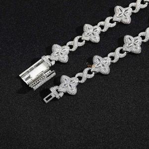 Elegante Pulsera de Plata de Ley Maciza con Diamantes de Moissanita, Cadena de Eslabones con Diseño de Flor de Cuatro Hojas, Joyería de Regalo para Mujer - Product Image 1