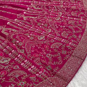 Lehenga Choli de Seda Premium con Lentejuelas Dori y Bordado de Hilo, Conjunto de Lehenga de Diseñador para Bodas - Product Image 4