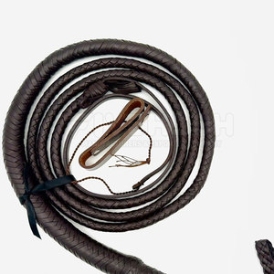 Fouet en cuir durable de qualité supérieure, cuir véritable, prise ferme, design flexible, parfait pour l'entraînement en extérieur - Product Image 2