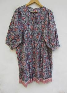 Nouveautés Mini robe longue en coton imprimé fleuri indien Encolure Henley avec des cravates en coton Mini robe pour femmes - Product Image 5