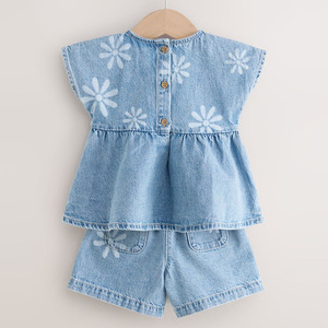 Conjunto de 2 Piezas para Bebés Niñas, Camiseta de Manga Corta y Pantalones Cortos con Estampado Floral, Ropa de Verano Transpirable con Cuello Redondo - Product Image 2