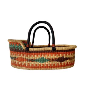 Cesta cambiador funcional de junco marino con patrón geométrico azteca, combinada con cesta cambiador de mimbre para niños y asas negras, al por mayor. - Product Image 1