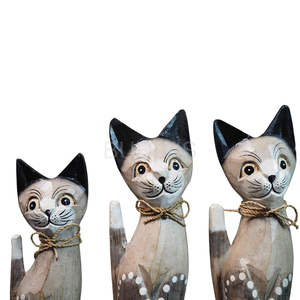 Ensemble de figurines de chats rustiques en bois sculpté à la main avec finition naturelle vieillie, ensemble d'ornements de décoration pour la maison - Product Image 2