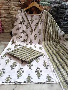 Conjunto de Kurti, Pantalón y Dupatta Largo Informal para Mujer, 100% Algodón Orgánico, Estampado y Transpirable |   Traje Étnico Talla Grande M 10XL |   Floral |   Cuello en V - Product Image 2