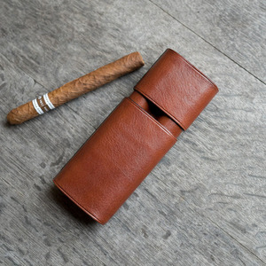 Estuche para cigarros de cuero genuino con cortador integrado, estuche de viaje para cigarros con cortador incorporado para una portabilidad y comodidad de lujo. - Product Image 5