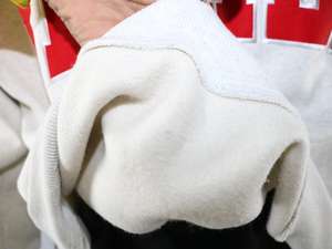 Sudadera FISHER ASH GREY con Cuello Alto, 100% Rojo, Apliques Bordados, Cuello Ancho, CLUSH SPORTS - Product Image 6