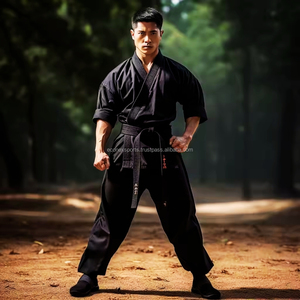 Meilleure qualité hommes noir karaté uniforme respirant séchage rapide Polyester options personnalisables vente chaude vêtements de karaté - Product Image 1