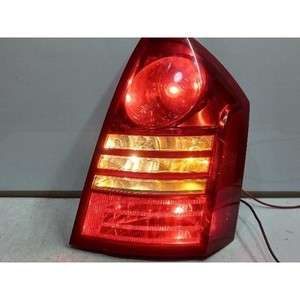 ไฟท้ายฮาโลเจนด้านขวาสำหรับผู้โดยสาร รุ่น 300 RIGHT หมายเลขอะไหล่ U 04806370AB - Product Image 1