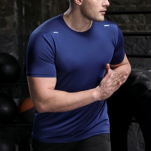 Fabricant de T-shirts de Compression Personnalisés pour Hommes – Vêtements de Sport Performants pour la Gym – Coton, Polyester, Spandex – OEM, ODM – Faible MOQ - Product Image 2