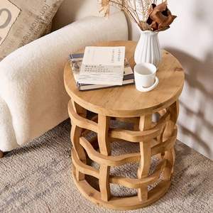 Table d'appoint en bois esthétique conçue pour les coins élégants de la maison, avec une finition lisse, des pieds robustes et une structure équilibrée - Product Image 4