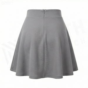 Jupe courte trapèze pour femme, taille élastique, couleur unie, style décontracté, 100 % polyester tissé, toutes saisons - Product Image 2