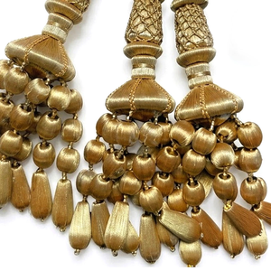 Frange de rideau en cordon métallique à pampilles de perles dorées de qualité supérieure, travail manuel, pour vêtements liturgiques, uniformes religieux et ornements. - Product Image 5
