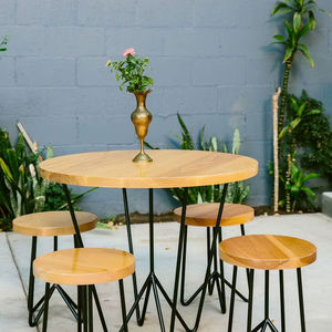 Mesa Auxiliar de Latón Hecha a Mano con Diseño de Borde Natural, Estilo Rústico Moderno Art Deco Industrial, para Sala de Estar, Dormitorio u Oficina - Product Image 1