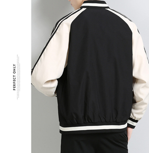 เสื้อแจ็คเก็ตวาร์ซิตี้สีดำครีมสำหรับผู้ชาย ปกคอพับ ปิดด้วยซิป ทรงปกติ สีพื้น ผ้าโพลีเอสเตอร์ เหมาะสำหรับใส่ในฤดูใบไม้ร่วง - Product Image 2
