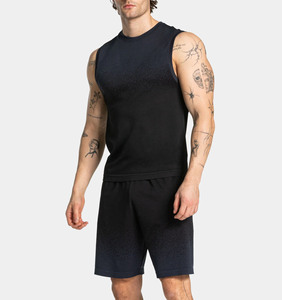 Conjunto de 2 Piezas para Hombre, Camiseta sin Mangas y Pantalones Cortos Cargo en Contraste, Color Negro, OEM Personalizado, 100% Algodón Transpirable, Ropa de Verano de Alta Calidad - Product Image 3
