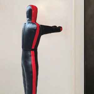 Saco de Boxeo de Cuero PU de Alta Calidad, Ajustable y Realista, para Entrenamiento de MMA, Personalizable, en Oferta - Product Image 4