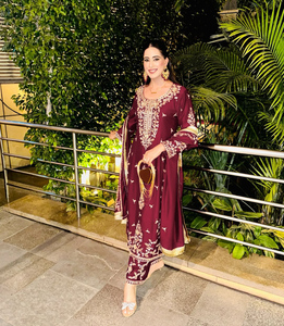 Conjunto de Kurti de seda romana pesada con secuencia de arcoíris y pantalón forrado, y dupatta de seda Georgette para mujer QO 1062 - Product Image 3
