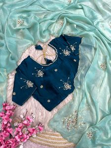 Sari en satin Fendy au design exclusif, avec chemisier élégant, style ethnique chic et tendance, dernière collection indienne, tenue de soirée modeste pour femmes et jeunes filles - Product Image 3