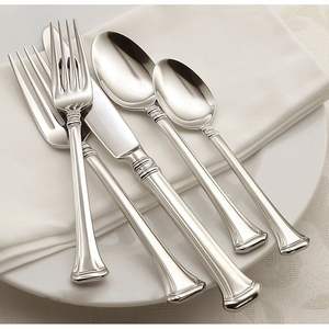 Juego de cubiertos de metal inoxidable de alta resistencia con superficie resistente a los arañazos, adecuado para catering comercial y comidas en el hogar. - Product Image 4