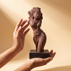 Sculpture Salabhanjika |   Réplique de sculpture de temple indien du Xe siècle, provenant d'un musée d'art - Product Image 2