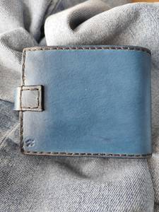 Portefeuille court pour homme en cuir véritable fait main 2026 avec gravure artisanale motif loup, fermeture à bouton-pression, style vintage, design imprimé animal - Product Image 2
