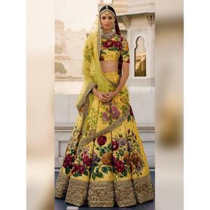 Magnifique créateur de vêtements de fête de couleur jaune brodé Lehenga Choli - Product Image 1