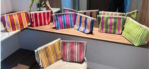 Pochette cosmétique en polypropylène holographique recyclé en nylon, fermeture éclair tendance, sac à maquillage pour femme, nouvelle pochette de luxe en nylon recyclé - Product Image 3