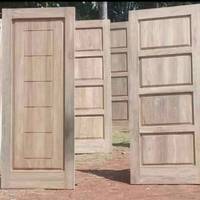 Hot Sale Finished Solid Wood Modern Entrance Door Customized Color/Size Indoor/Outdoor Use Apartment Bedroom Water Resistant
