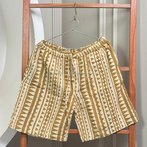 Venta al por mayor de pantalones cortos de pierna ancha de mezcla de algodón a rayas Chic bohemio de alta calidad con ajuste cómodo y borla de lazo en la cintura para Unisex - Product Image 2
