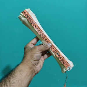 Medio tubo de hueso de búfalo blanco natural, artesanía tradicional y suministro vikingo a precio económico. - Product Image 3